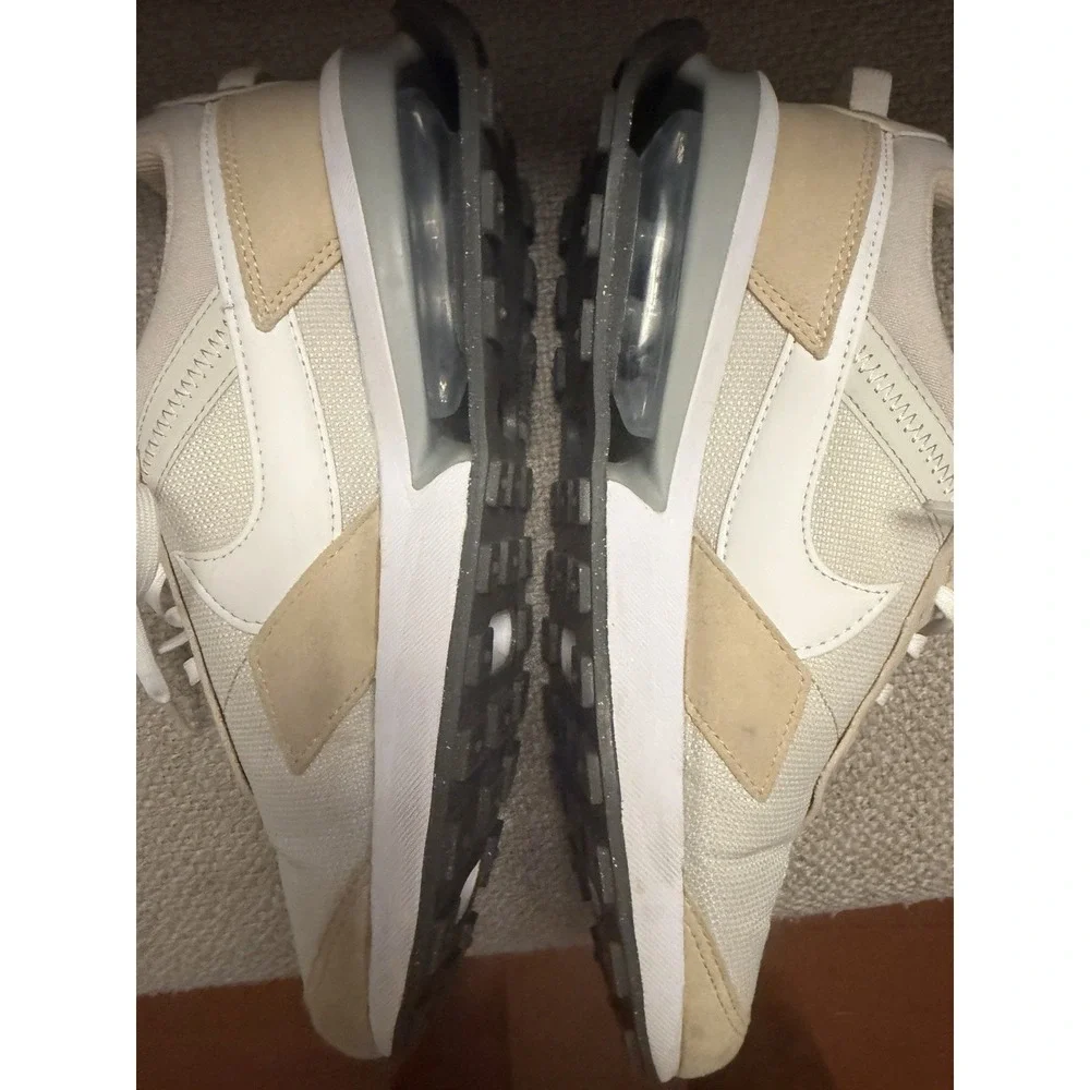 Nike Women's Air Max Pre-Day trainers  Light Bone and Sanddrift Size 7.5